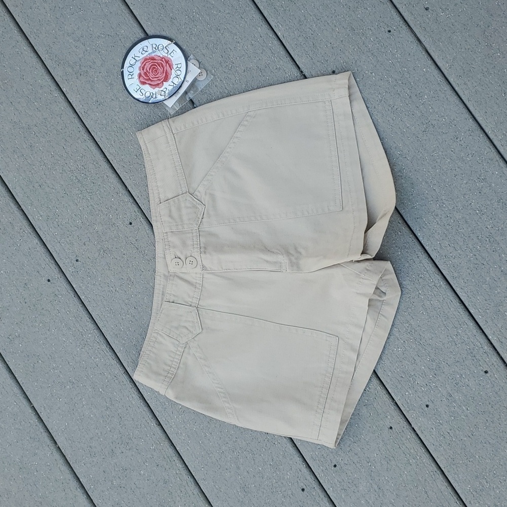 NWT Rock & Rose High Waist Y2K Khaki Oversized Pocket Shorts